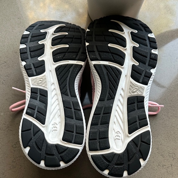 ASICS Women's Gel-Contend 8 Running Shoes in Pink and Burgundy size 8.5 😎 - Picture 9 of 16